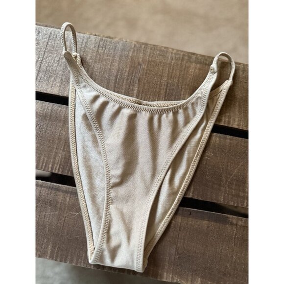 Triangl Gold Bikini Bottoms Size M Medium Shiny Cheeky Swimwear Low Rise - Picture 1 of 7